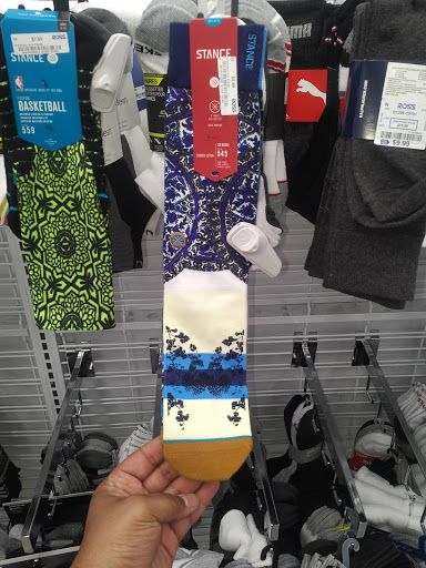 Clothing Store «Ross Dress for Less», reviews and photos, 3024 Wake Forest Rd, Raleigh, NC 27609, USA