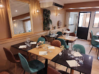 Atmosphère du Restaurant français Le Maillon - Restaurant La rochelle - n°9