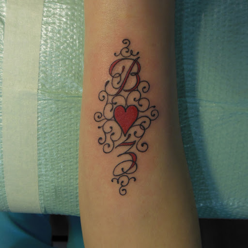 Tattoo Shop «Bell & Iron Tattoo», reviews and photos, 3512 Grand Ave, Oakland, CA 94610, USA