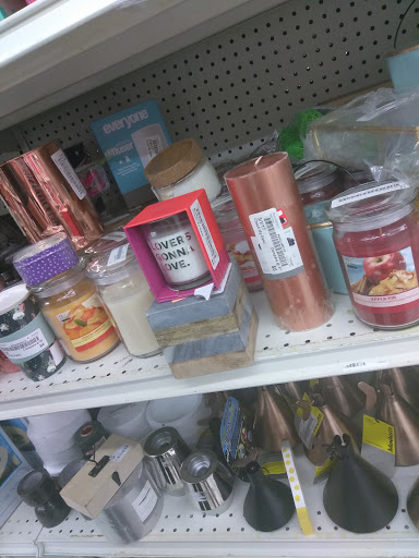 Discount Store «Bargain Hunt», reviews and photos, 750 Kemper Commons Cir, Springdale, OH 45246, USA