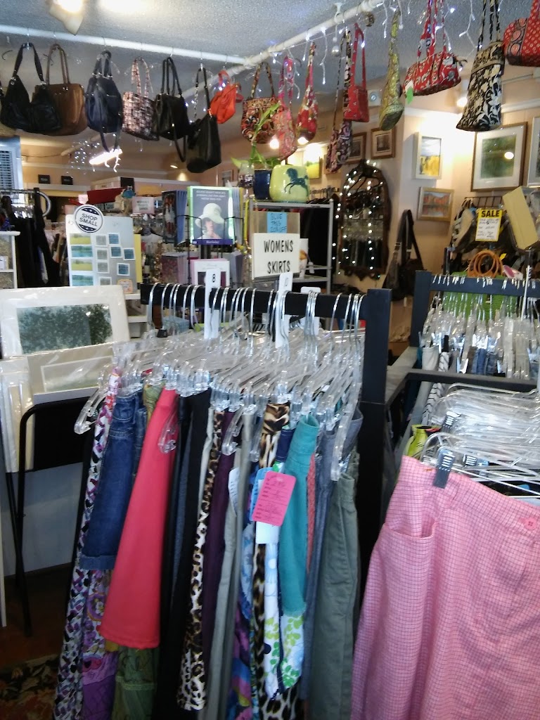 The Walk In Closet East Aurora, NY 14052 Location, Reviews, Hours