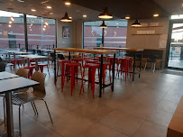 Atmosphère du Restaurant KFC Lyon Meyzieu - n°6