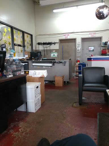 Tire Shop «Firestone Complete Auto Care», reviews and photos, 5215 N Milwaukee Ave, Chicago, IL 60630, USA