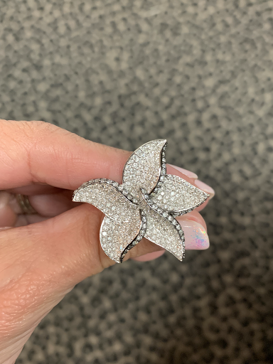 Jewelry Store «J & L Jewelry», reviews and photos, 1823 Ximeno Ave, Long Beach, CA 90815, USA