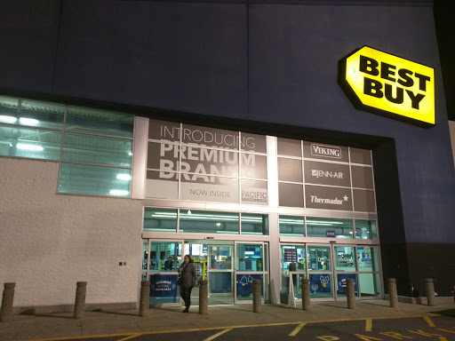 Best Buy, 550 Arsenal St #2, Watertown, MA 02472, USA, 