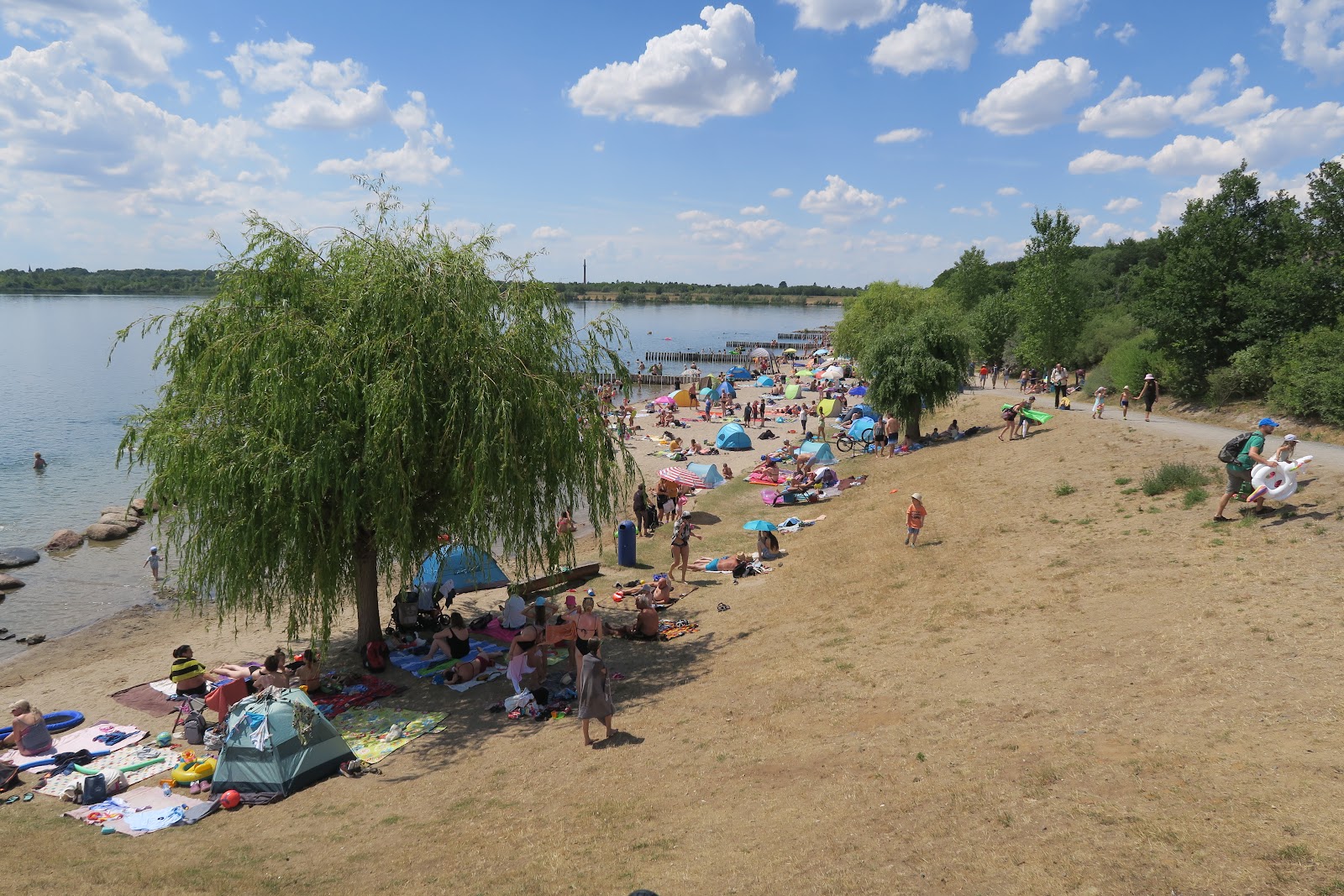 Foto von Markkleeberger See Strandbad mit beiger sand Oberfläche