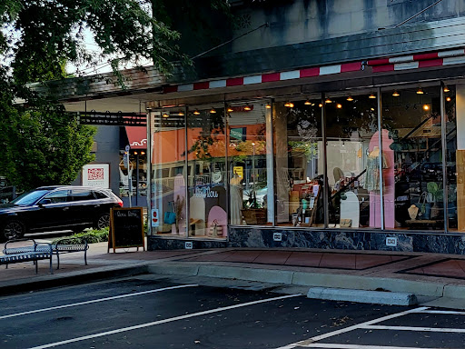 Fashion Accessories Store «Lou Lou Boutiques», reviews and photos, 3158 W Cary St, Richmond, VA 23221, USA