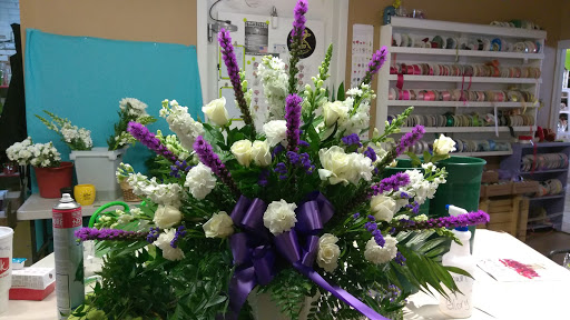 Florist «Metro Florist & Gifts», reviews and photos, 216 W 6th St, Ferris, TX 75125, USA