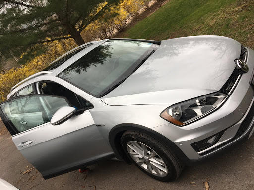 Car Dealer «Volkswagen of Kingston», reviews and photos, 1249 Ulster Ave, Kingston, NY 12401, USA