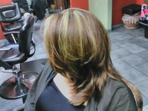 Beauty Salon «El Y Ella Beauty Salon», reviews and photos, 1701 N 16th St, Phoenix, AZ 85006, USA