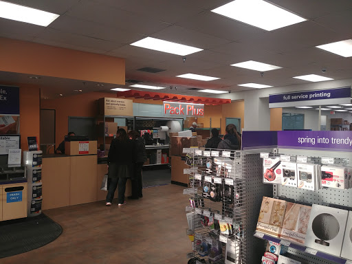 Print Shop «FedEx Office Print & Ship Center», reviews and photos, 830 75th St, Willowbrook, IL 60527, USA