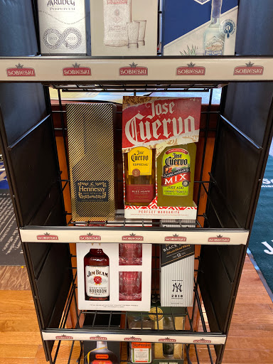 Liquor Store «Village Wine & Liquor Inc», reviews and photos, 161 N Wellwood Ave, Lindenhurst, NY 11757, USA