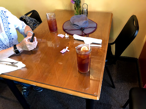 Restaurant «The Pineapple Tea Room & Coffee Shoppe», reviews and photos, 604 Colwyn St, Cumberland Gap, TN 37724, USA