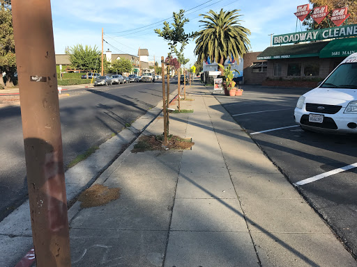 Dry Cleaner «Broadway Cleaners», reviews and photos, 1681 Main St, Redwood City, CA 94063, USA