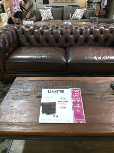 Furniture Store «American Signature Furniture», reviews and photos, 7230 US-19, Pinellas Park, FL 33781, USA