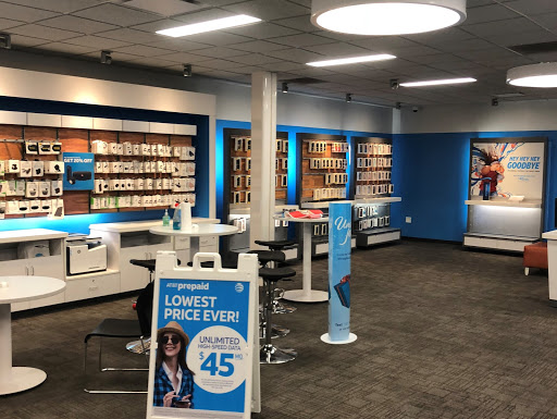 Cell Phone Store «AT&T Authorized Retailer», reviews and photos, 1855 Vaughn Rd, Wood River, IL 62095, USA