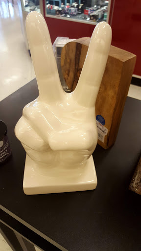 Shopping Mall «Fairfield Shopping Center», reviews and photos, 5322 Lord Dunmore Ct, Virginia Beach, VA 23464, USA