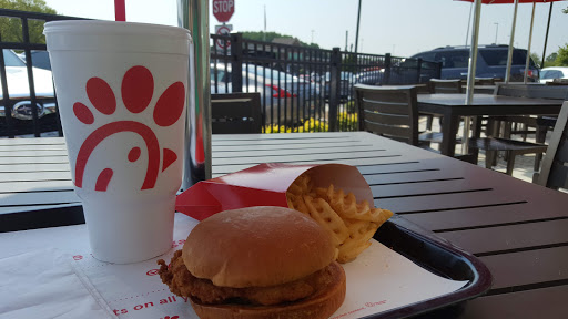 Fast Food Restaurant «Chick-fil-A», reviews and photos, 3643 Peachtree Pkwy, Suwanee, GA 30024, USA