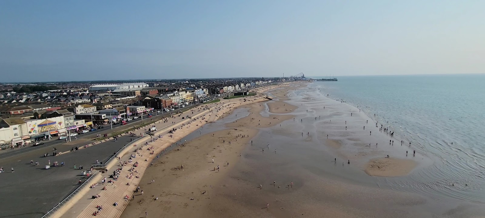 Foto af Blackpool Strand med rummelig kyst