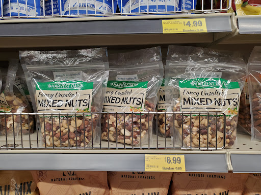 Grocery Store «Grocery Outlet Bargain Market», reviews and photos, 845 Harbor Blvd, West Sacramento, CA 95691, USA