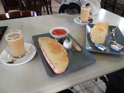 Cervecería Adrián - C. Marqués de Povar, 50, 45692 Malpica de Tajo, Toledo, Spain