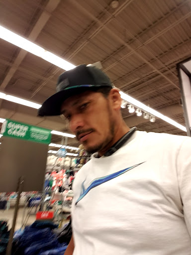 Clothing Store «Old Navy», reviews and photos, 2215 Black Rock Turnpike, Fairfield, CT 06825, USA