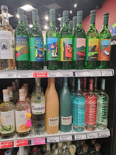 Liquor Store «Woodburn Liquor», reviews and photos, 1519 N Pacific Hwy, Woodburn, OR 97071, USA