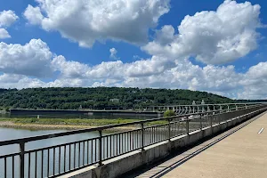 Big Dam Bridge image