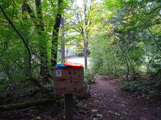 Golf Course «Howling Coyote Disc Golf Course», reviews and photos, 16900 W Riverside Dr, Bothell, WA 98011, USA