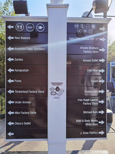 Shopping Mall «Clinton Crossing Premium Outlets», reviews and photos, 20 Killingworth Turnpike, Clinton, CT 06413, USA