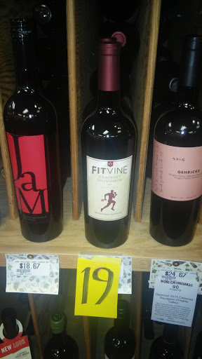 Liquor Store «67 Wine & Spirits Inc», reviews and photos, 5479 N Federal Hwy, Fort Lauderdale, FL 33308, USA