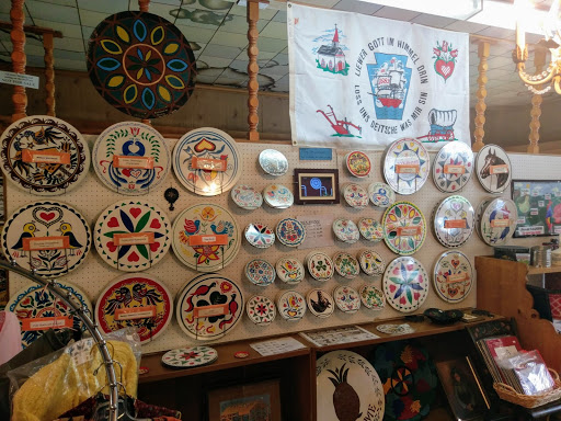 Tourist Attraction «Penna Dutch Gift Haus», reviews and photos, 93 Roadside Dr, Shartlesville, PA 19554, USA