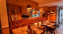 Atmosphère du Restaurant de spécialités provençales L'Escaladou à Arles - n°20