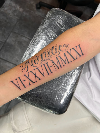 Explore small flowers tattoo ideas, creative tattoo ideas in Escondido, available at True style tattoo