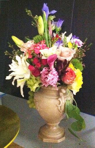 Florist «Designs by Doe Specialty Florist and Gifts», reviews and photos, 1595 W 5th Ave, Columbus, OH 43212, USA
