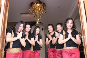 Royal Thai Lady Spa Massage Al Waab image
