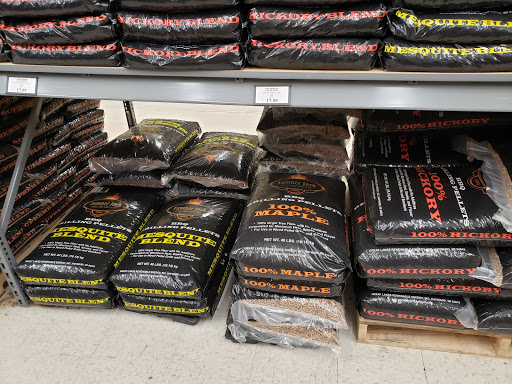 Animal Feed Store «FELDMANS Farm & Home», reviews and photos, 1332 W Kansas St, Liberty, MO 64068, USA