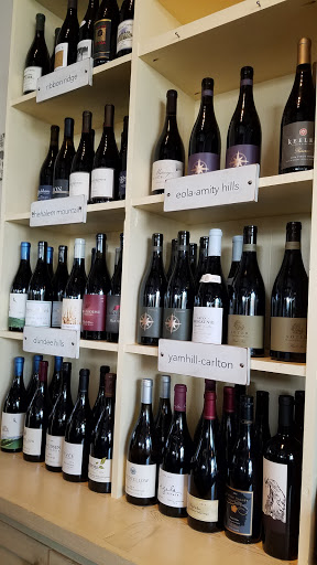 American Restaurant «red hills market», reviews and photos, 155 SW 7th St, Dundee, OR 97115, USA