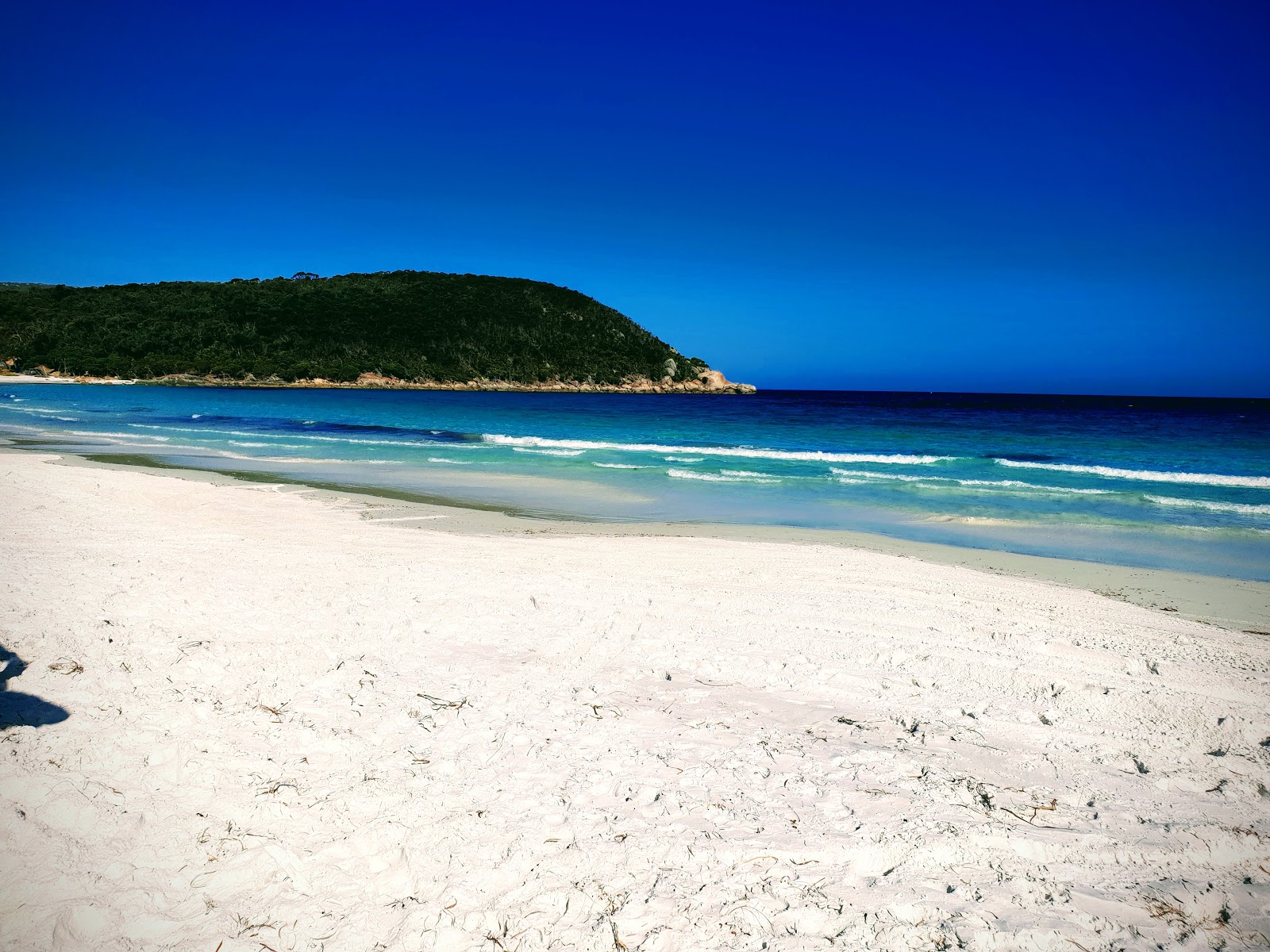 East Bay Beach'in fotoğrafı biraz temiz temizlik seviyesi ile