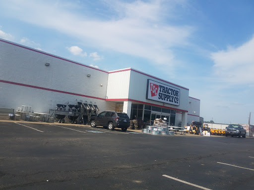 Tractor Supply Co., 10710 Eagle Way, Hopkinsville, KY 42240, USA, 