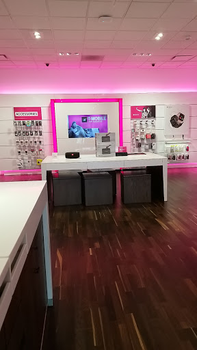 Cell Phone Store «T-Mobile», reviews and photos, 2885 5600 W, West Valley City, UT 84120, USA