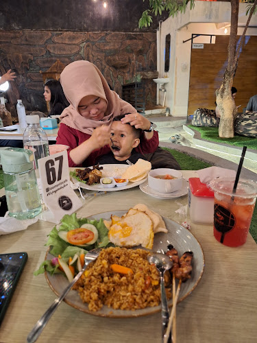 Prasmanan Pernikahan di Kota Cirebon: Menikmati Kelezatan di Loemen'to Cafe & Resto Cirebon dan Tempat Lainnya