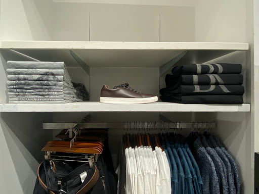 Clothing Store «Banana Republic», reviews and photos, 454 Evergreen Ct, Central Valley, NY 10917, USA