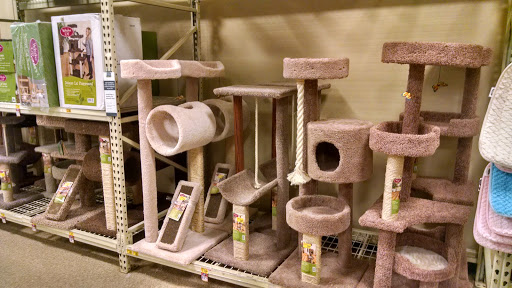 Pet Supply Store «PetSmart», reviews and photos, 351 N Frontage Rd, New London, CT 06320, USA