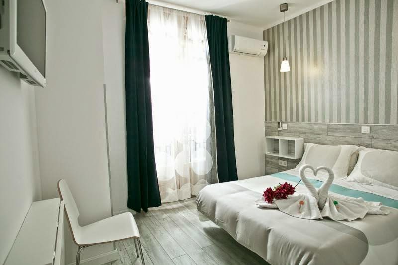 Hostal Main Street Madrid - 14