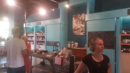 Wine Store «Table Wine», reviews and photos, 2045 Atwood Ave #111, Madison, WI 53704, USA