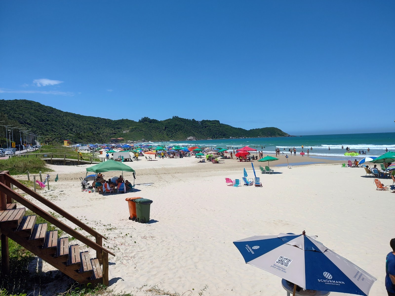 Foto von Mariscal Strand II mit beiger sand Oberfläche