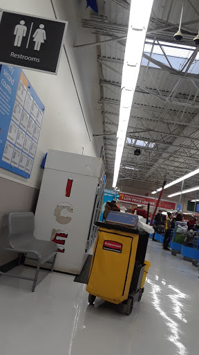 Discount Store «Walmart», reviews and photos, 465 Bridgeport Ave, Shelton, CT 06484, USA