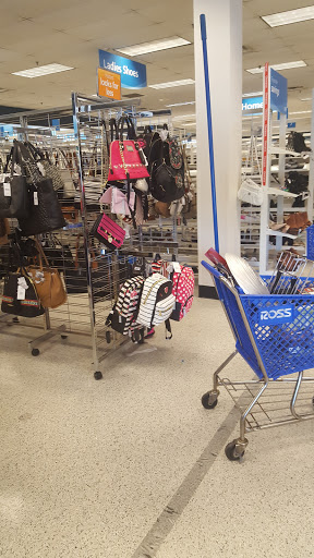 Clothing Store «Ross Dress for Less», reviews and photos, 6525 Dobbin Rd, Columbia, MD 21045, USA