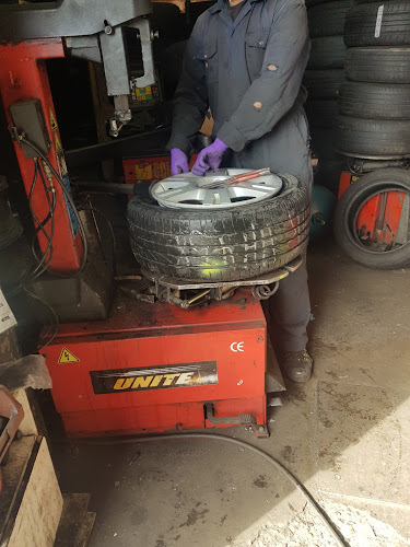 Kingston Tyres & Puncture Repairs and car wash - Birmingham